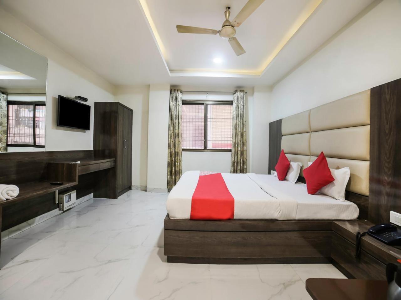 Oyo 10277 Hotel Delux Golden Ajmer Eksteriør bilde