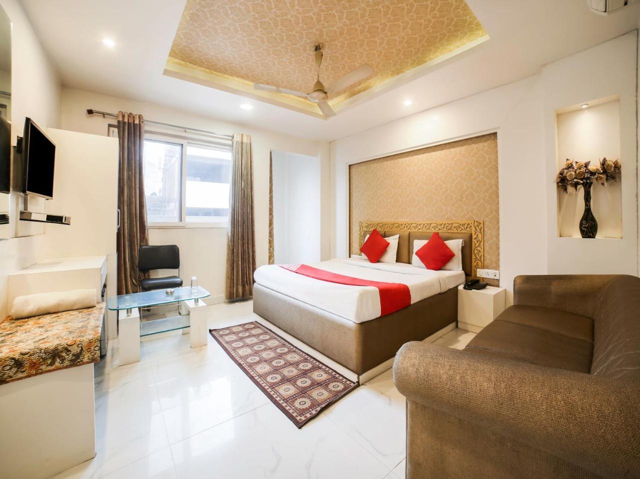Oyo 10277 Hotel Delux Golden Ajmer Eksteriør bilde