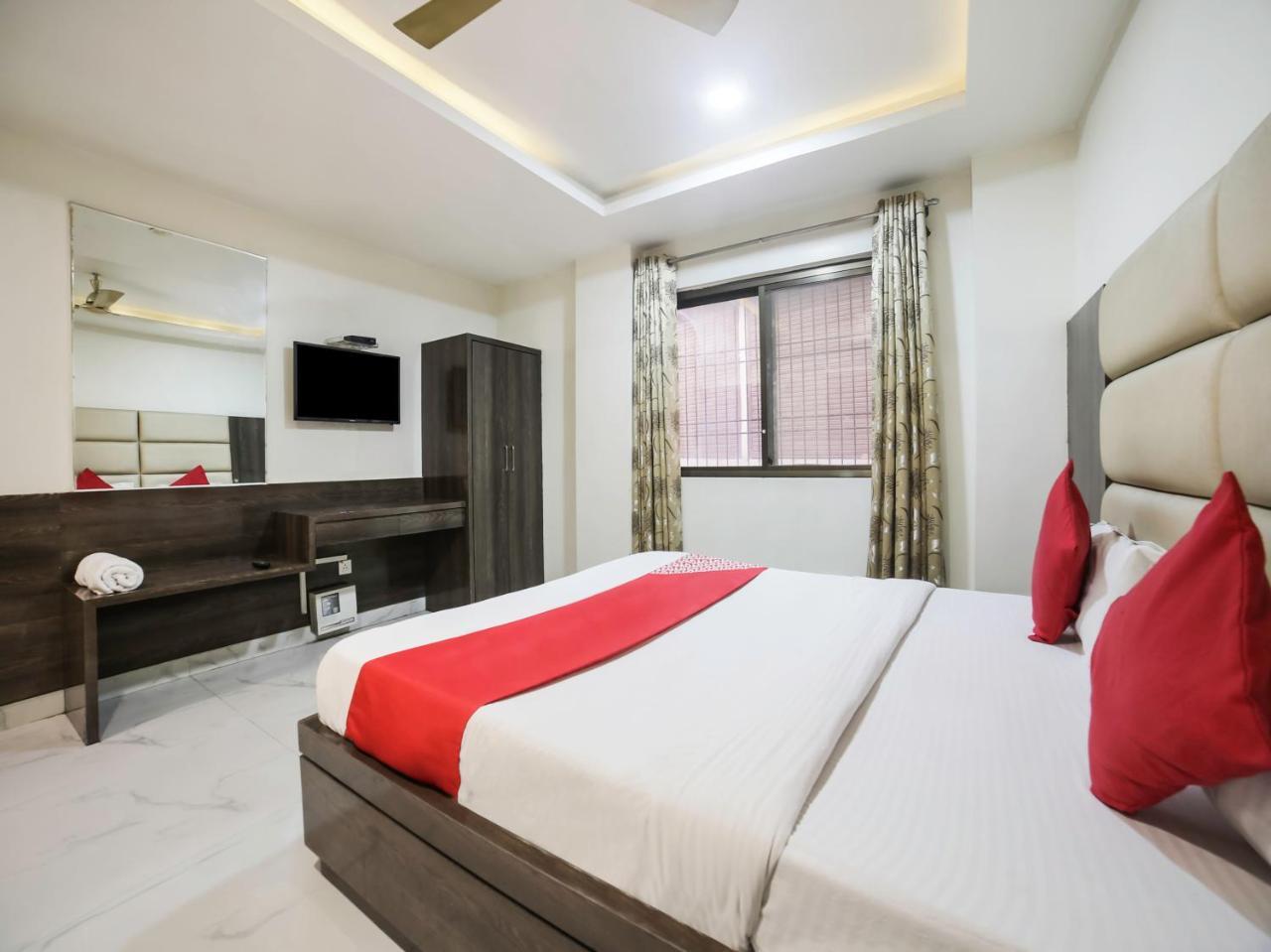 Oyo 10277 Hotel Delux Golden Ajmer Eksteriør bilde